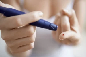 Trước khi bắt đầu sử dụng insulin NHP, người bệnh cần được bác sĩ chuyên khoa tư vấn